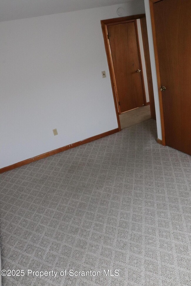 Building Photo - 112 1st St