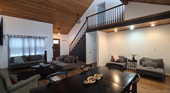 Building Photo - 537 Old Tacy Rd