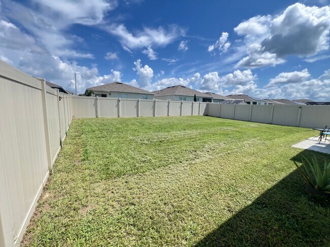 Building Photo - 187 Emanuelle Dr