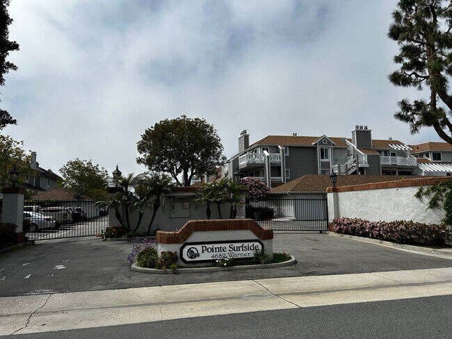 Building Photo - Welcome to Coastal Living at Its Finest!