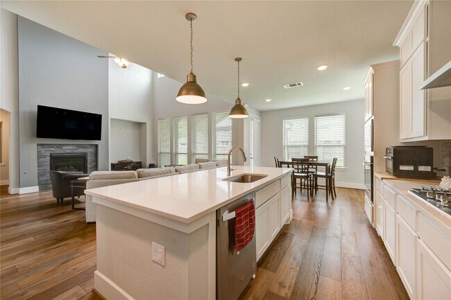 Building Photo - 630 Cibolo Creek Dr