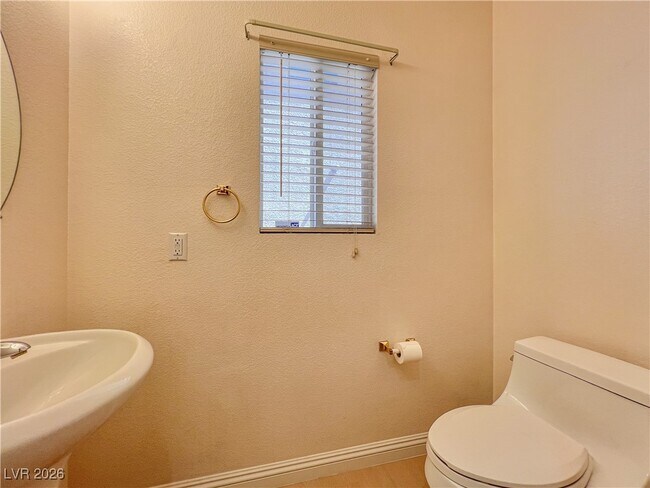 Building Photo - 10789 S Osage Winter St