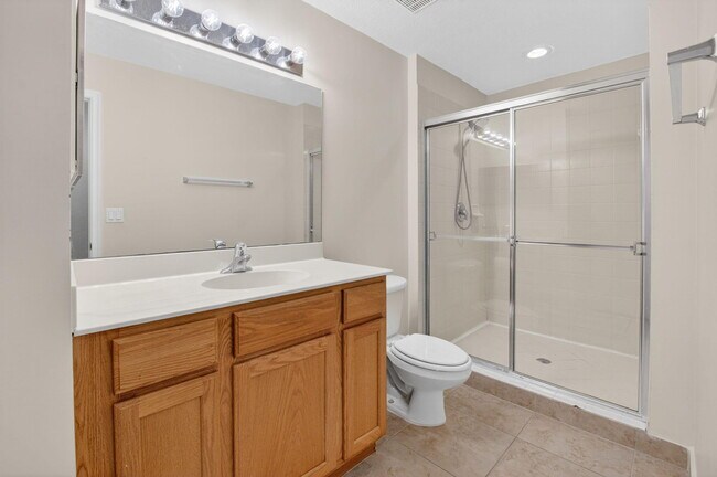 Building Photo - 1418 W Wickham Cir