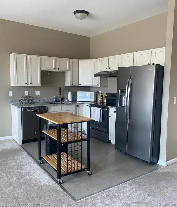 Building Photo - 76 W Bethune St