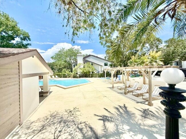 Building Photo - 1723 Cypress Trace Dr