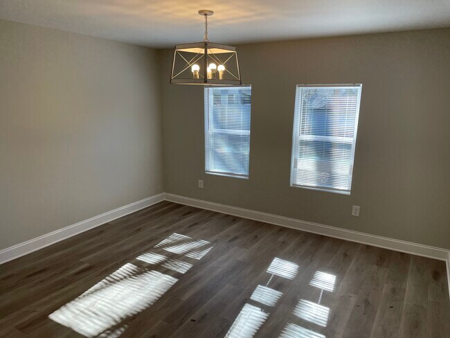 Building Photo - 3345 E Ridge Rd