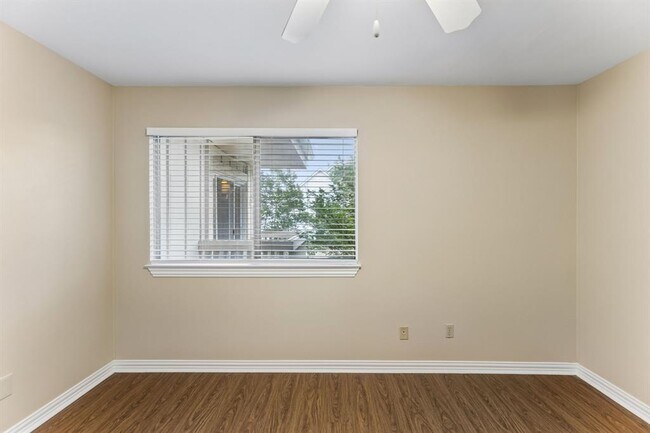 Building Photo - 8340 Fathom Cir