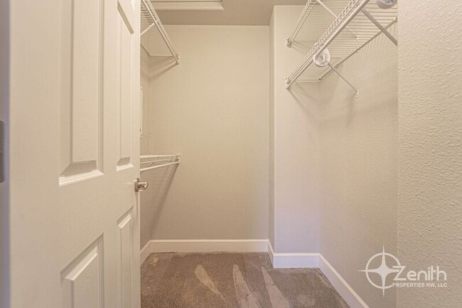 Building Photo - 8108 NE 35th Ave