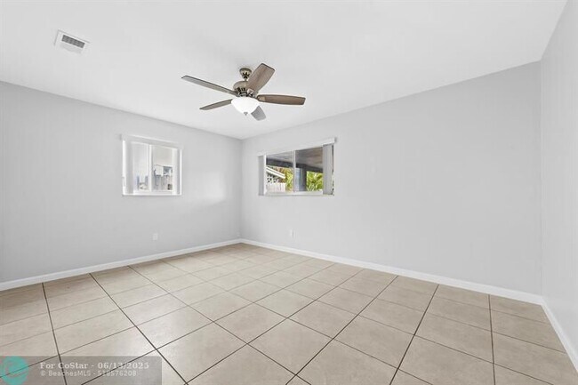 Building Photo - 481 NW 47th St