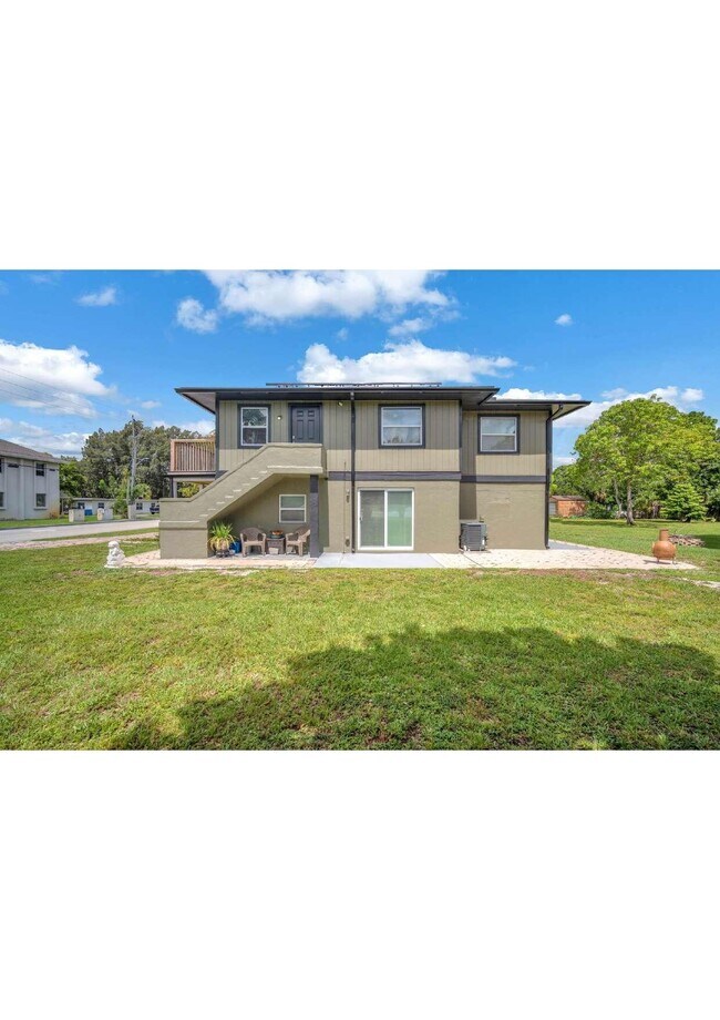Building Photo - 5023 Club Rd