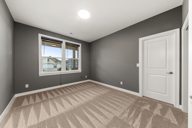 Building Photo - 7708 N Warren Ln