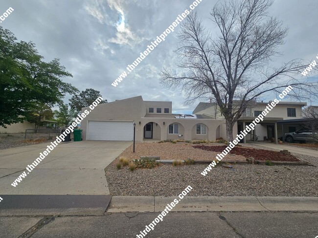 Building Photo - Great 3 bedroom with an office