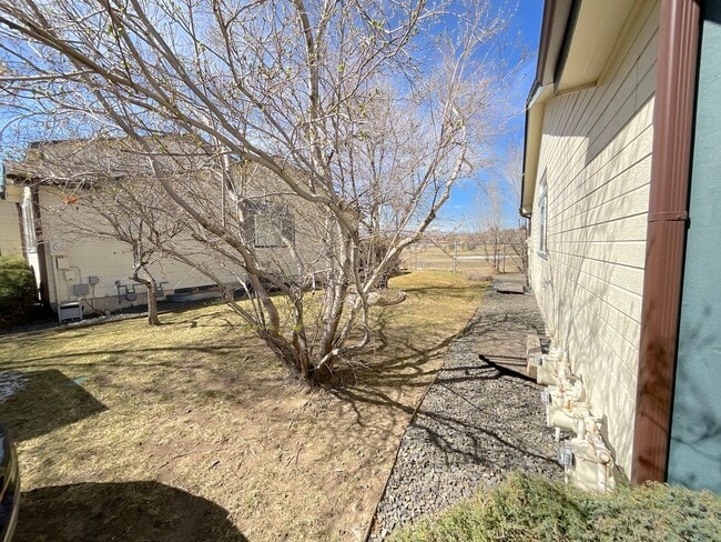 Building Photo - 4 Bedroom Townhome Available Near S Academy Blvd & E Fountain Blvd!