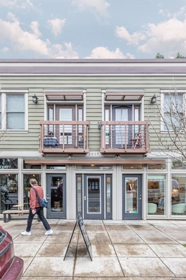 Building Photo - Contemporary 1-Bed Townhouse w/ Electric Fireplace!