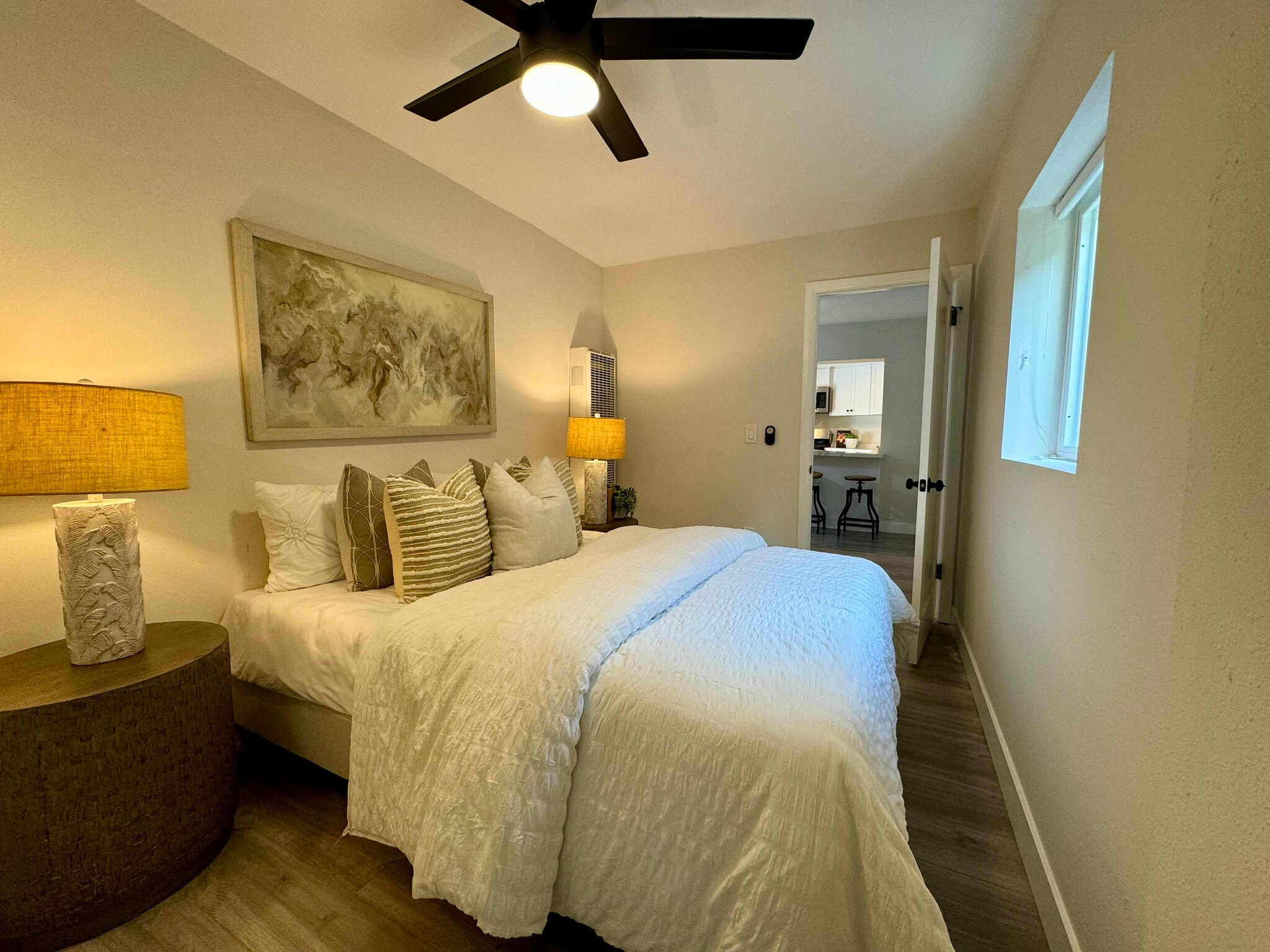 Building Photo - 31671 Seacove Dr