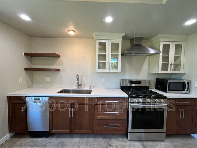 Building Photo - 41737 Armanac Ct