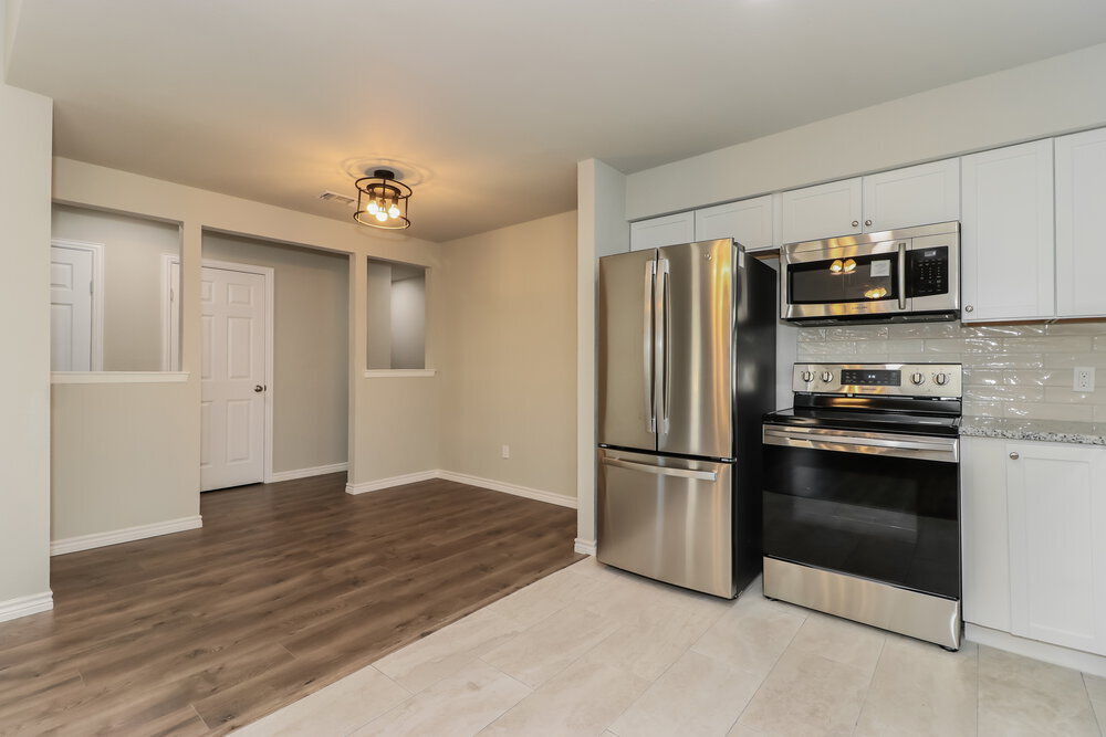 Building Photo - 3300 Chalmette Ct