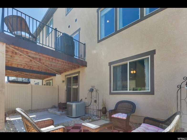 Building Photo - 1252 N Willowbrook Ln