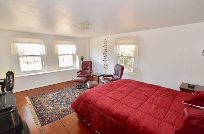 Building Photo - 58 S East St