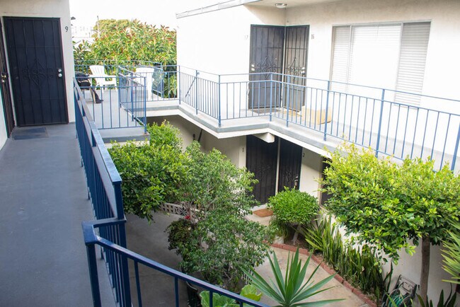 Building Photo - 28 Sunset Ave