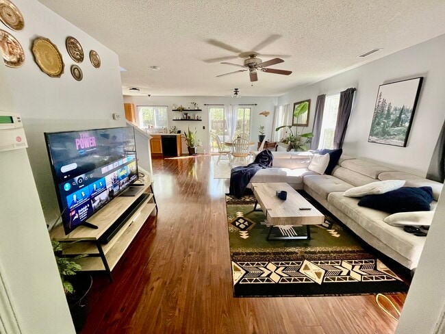 Building Photo - 173 Bellfare Dr