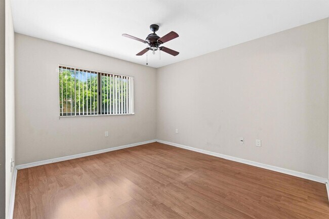 Building Photo - 600 Scotia Dr