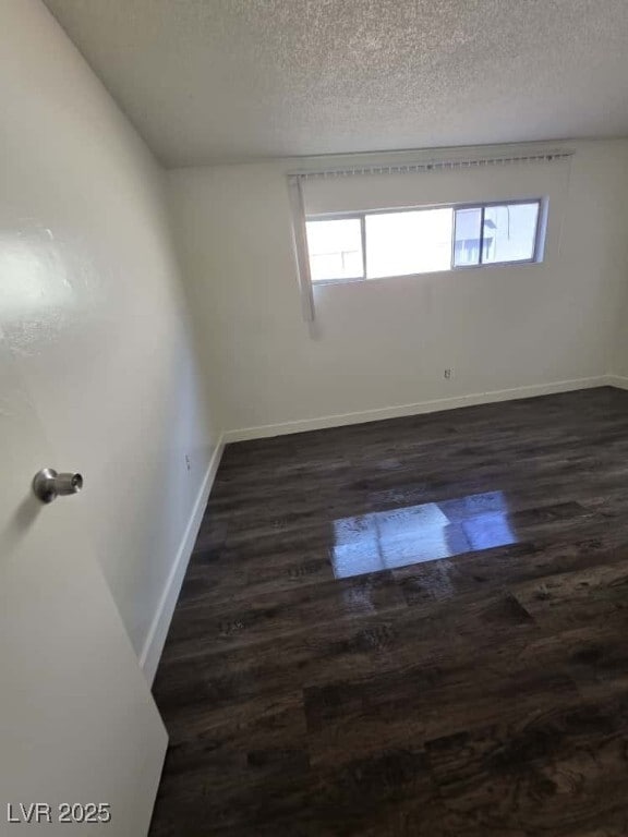 Building Photo - 1121 E Desert Inn Rd