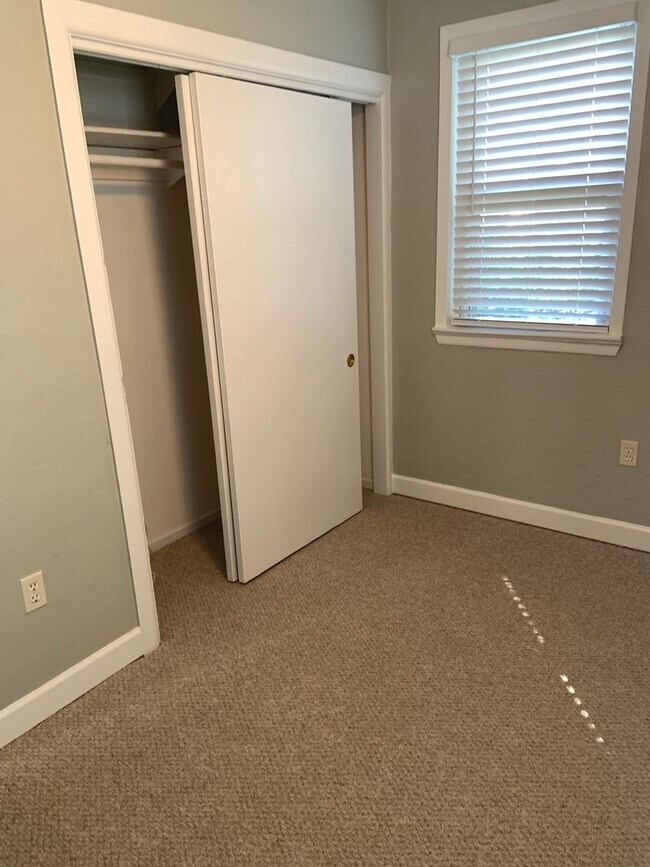 Building Photo - One level living! 3 bed 1 bath rancher in Glen Burnie.