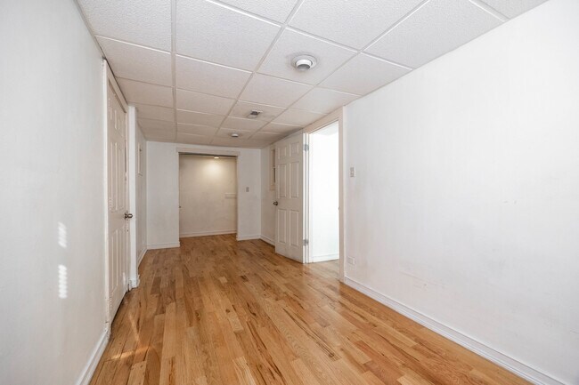 Building Photo - 3248 W 25th St