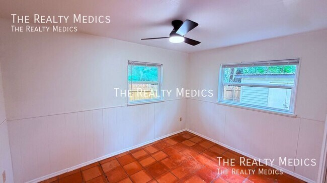 Building Photo - 31061 Lochmore Cir