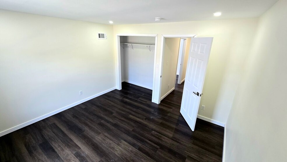 Building Photo - 33 Highland Ave