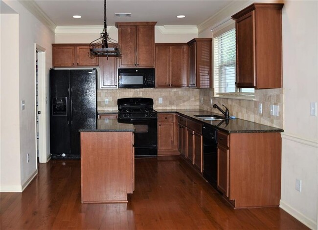 Building Photo - 3356 Sardis Bend Dr