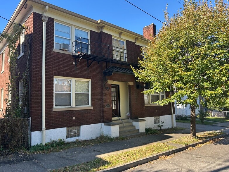 Building Photo - 170 Ward Ave