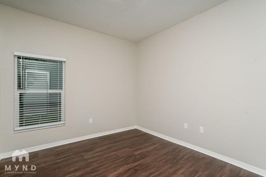 Building Photo - 7951 Harbor Bridge Blvd