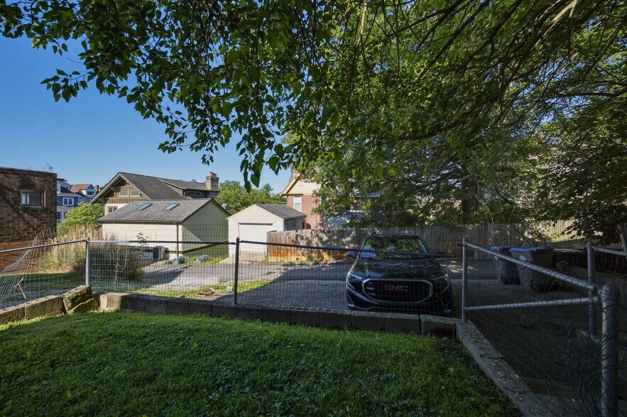 Building Photo - 712 Herron Ave