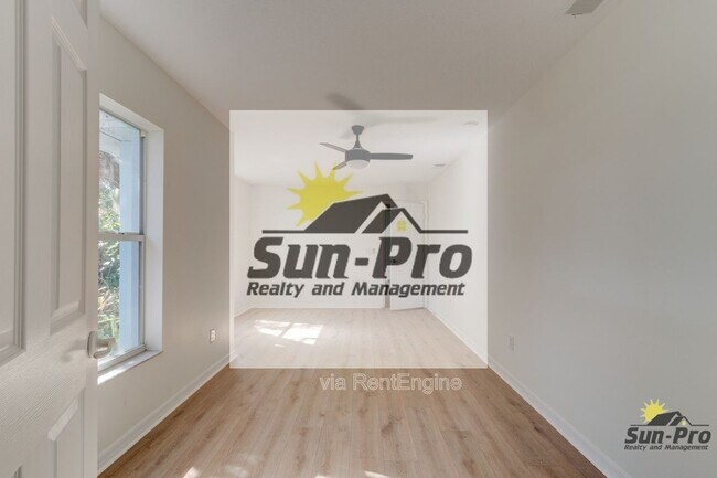 Building Photo - 5505 Magnolia Ave