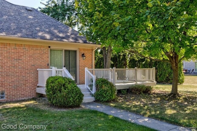 Building Photo - 2924 Wessels Dr