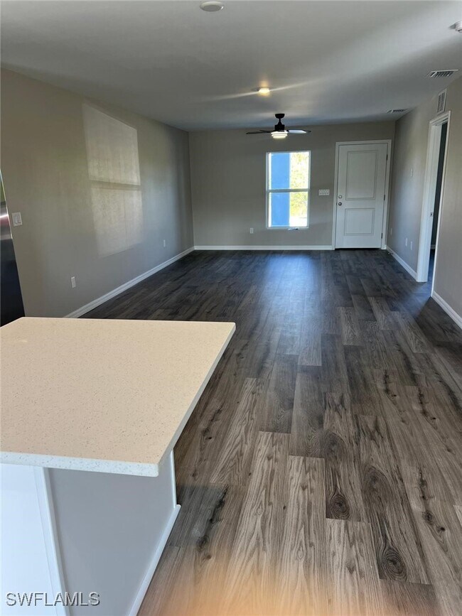 Building Photo - 374 Compese Ave S