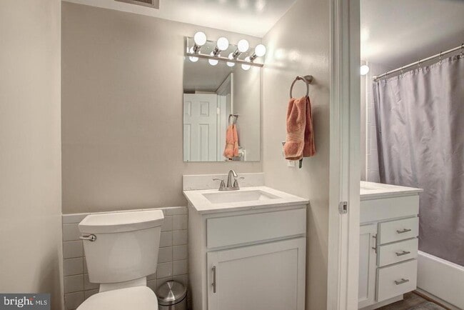 Building Photo - 8354 Dunham Ct