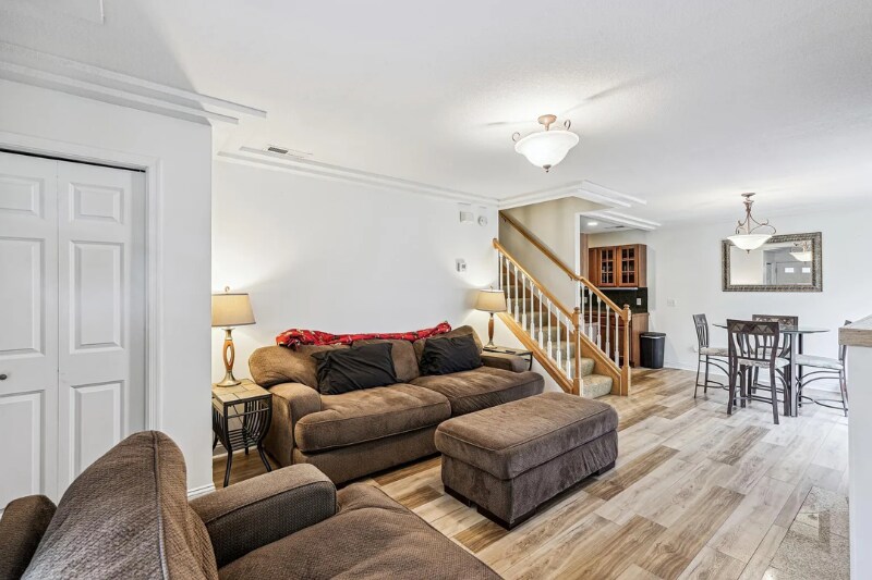 Building Photo - 21113 Clydesdale Curve N