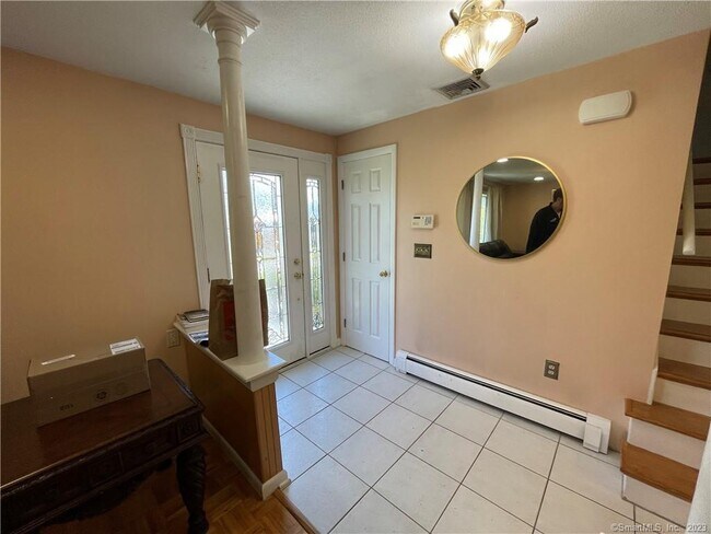 Building Photo - 56 Partridge Dr