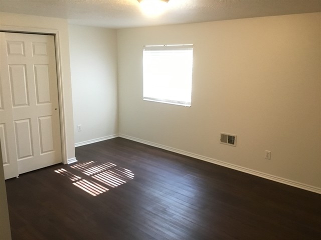 Building Photo - 793 E 2000 S
