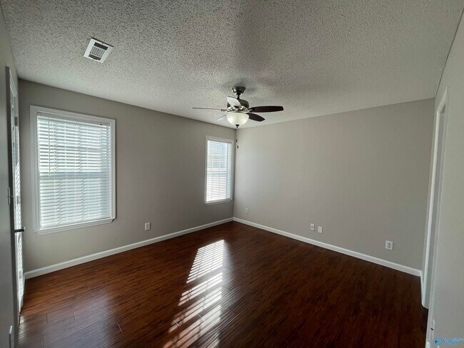Building Photo - 341 Waters Edge Ln