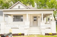 Building Photo - 1713 Carson Ave