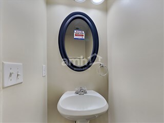 Building Photo - 2218 S Briarwood Dr