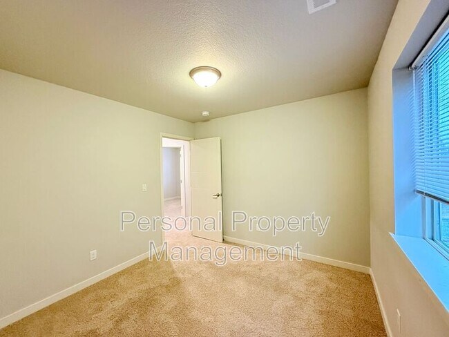 Building Photo - 3512 NE 61st Way