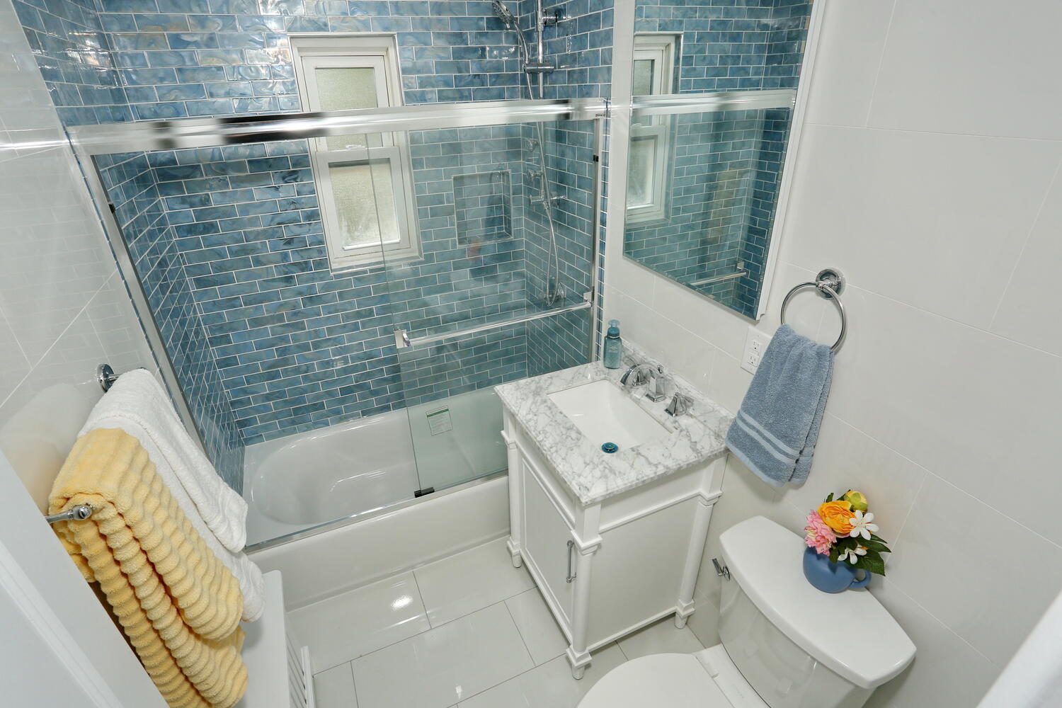 Building Photo - 100 Huguenot Ave