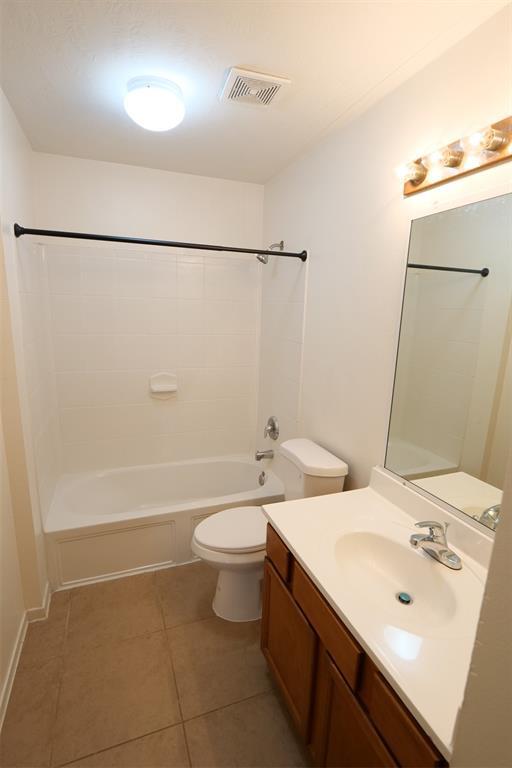 Building Photo - 3030 Sunchase Ct