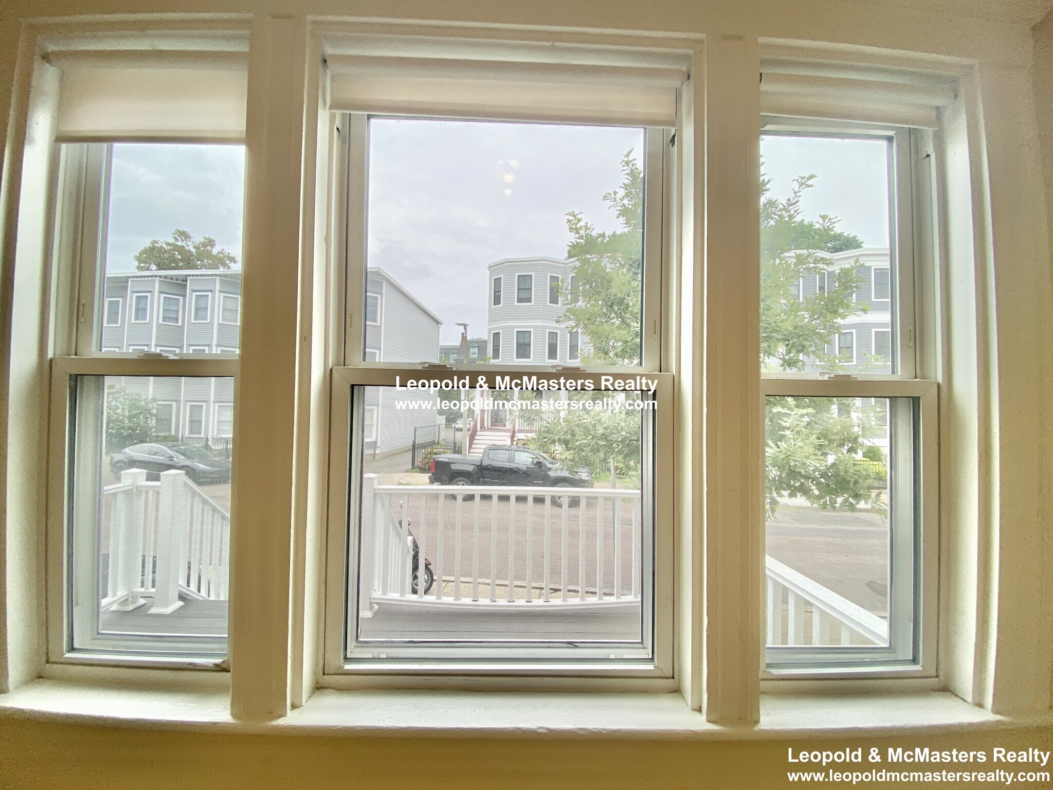 Building Photo - 19 Roseclair St