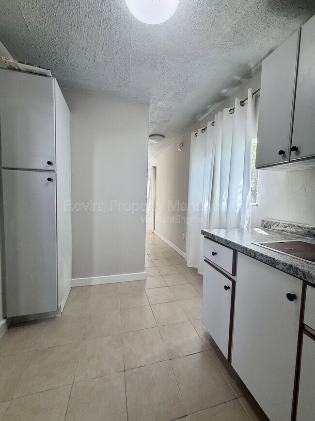 Building Photo - 19451 NW 5th Ct